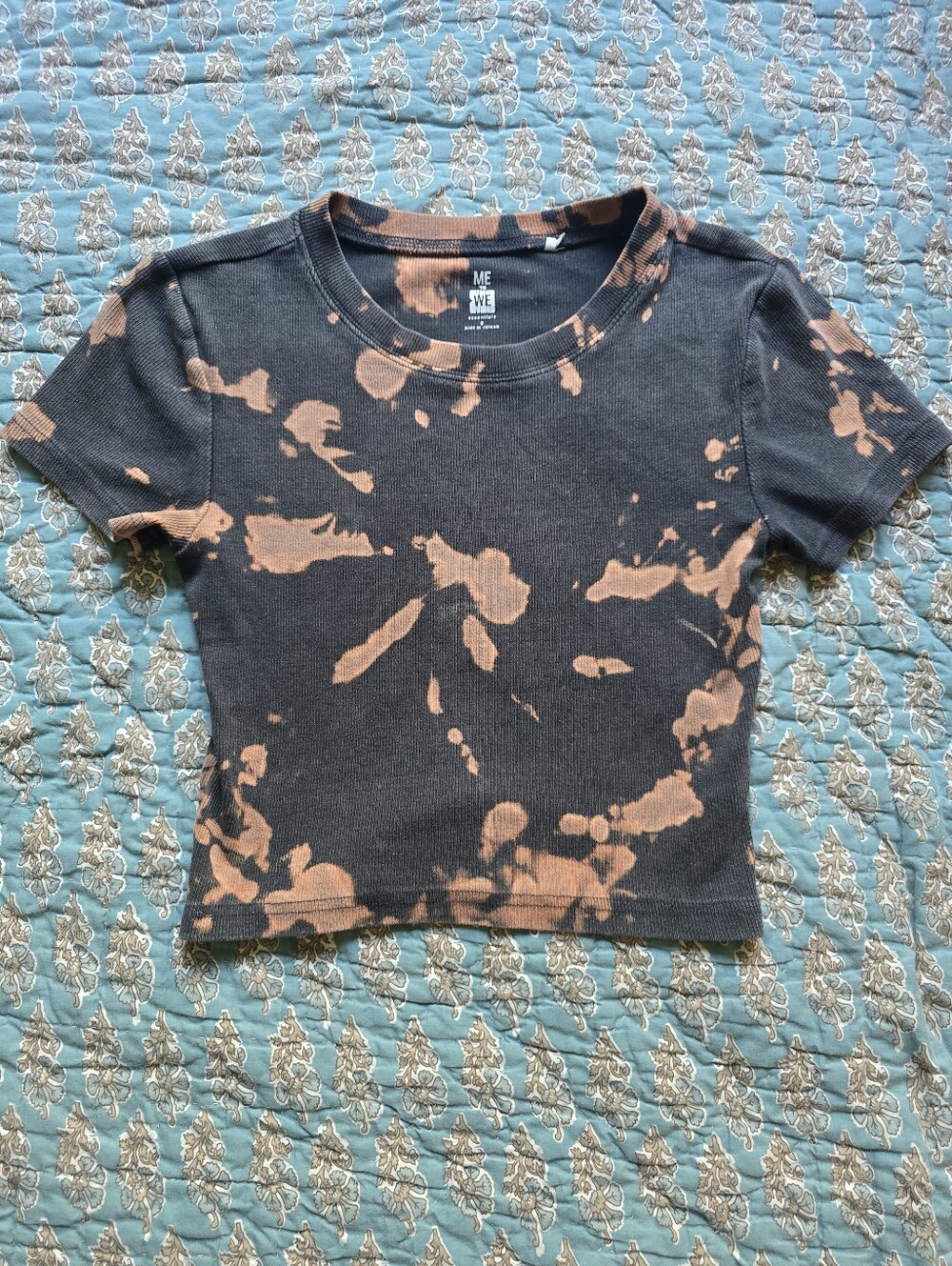 Me to We Cotton Bleach Tie Dye Ribbed Cropped Tee Juniors Size Small